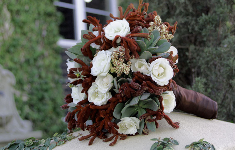 brown-white-organic-bouquet